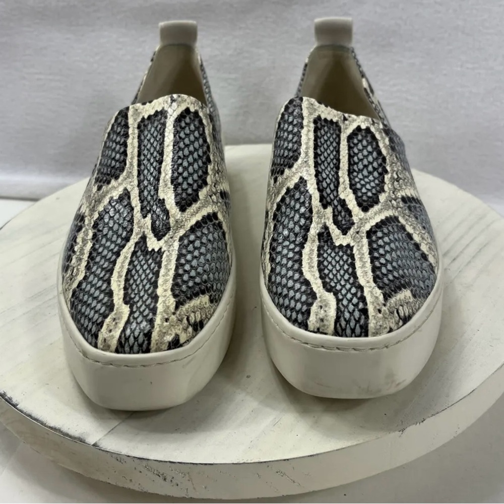 Vince Leather Slip On Platform Sneakers Size US 7.5 Saxon Blue Snake NEVER WORN - Picture 3 of 5